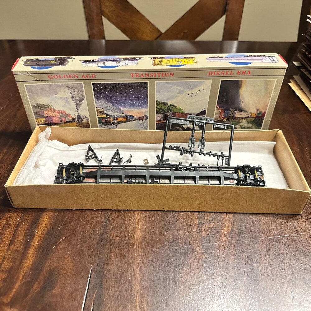 Walthers 75 TTX Flat Car Erie 932-3952 HO Scale Model Train Kit Partially Assemb
